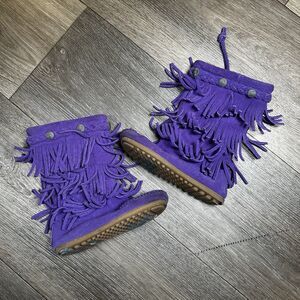 MINNETONKA Purple Suede Fringe Boots Girls 10 Three Layer Boho Moccasin Boot